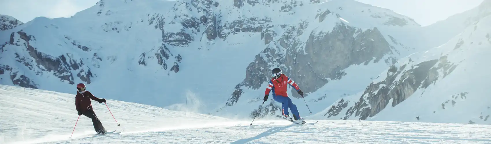 Private or group ski lessons: what to choose in Courchevel?
